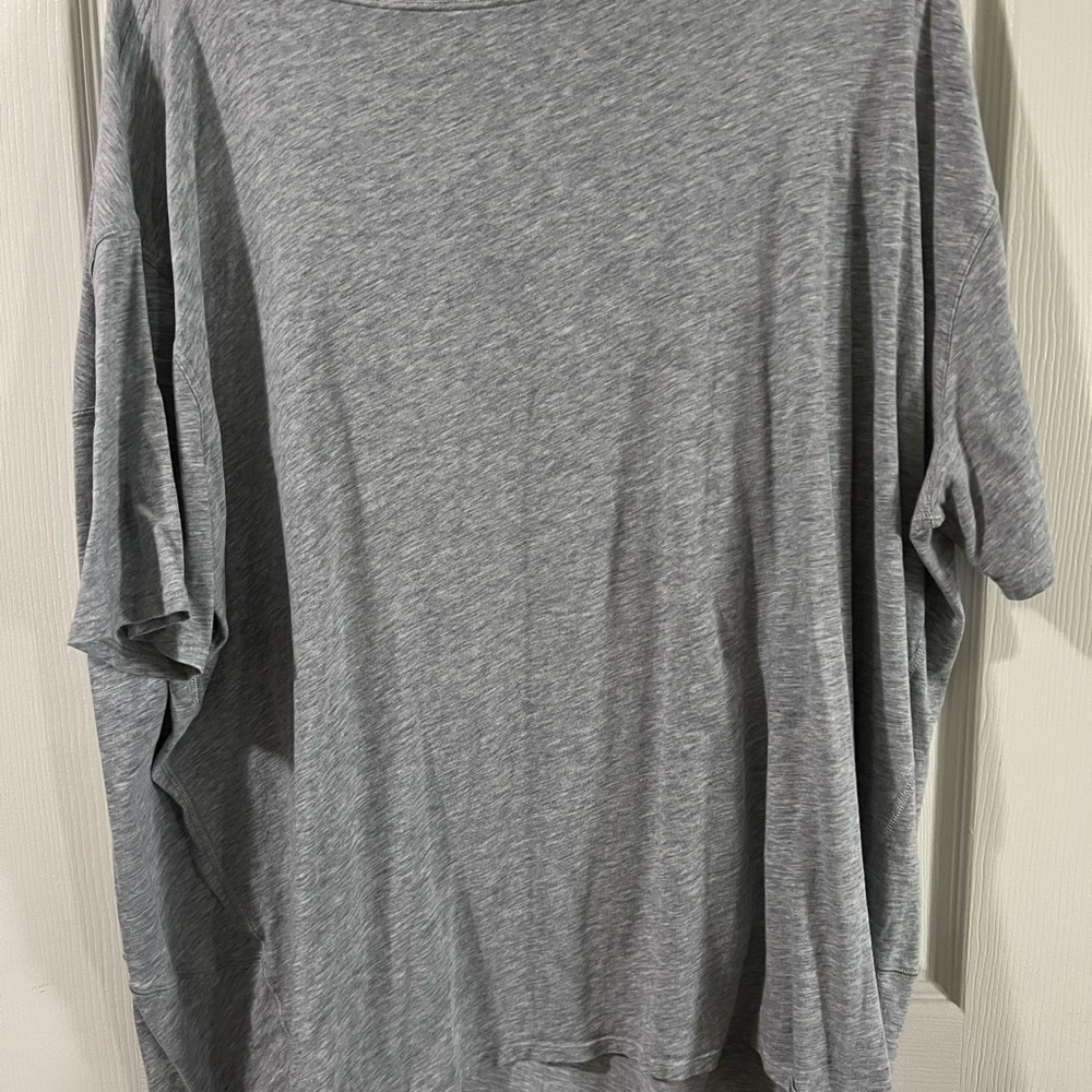 LuLuLemon Back in Action Heather Gray Short Sleeve